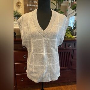 a new day Light Gray Grid Pattern V-Neck Sweater Vest